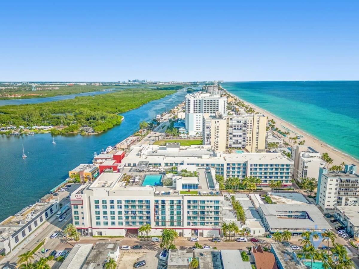 Rooftop Pool & Hot Tub - Gym - Hollywood Beach Екстер'єр фото