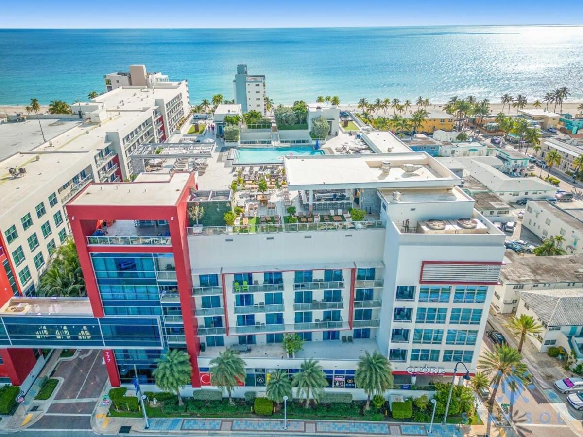 Rooftop Pool & Hot Tub - Gym - Hollywood Beach Екстер'єр фото