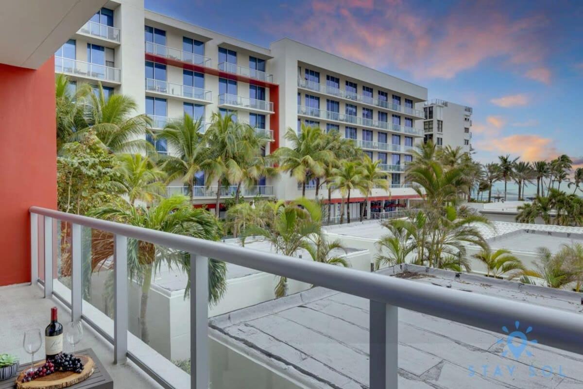 Rooftop Pool & Hot Tub - Gym - Hollywood Beach Екстер'єр фото