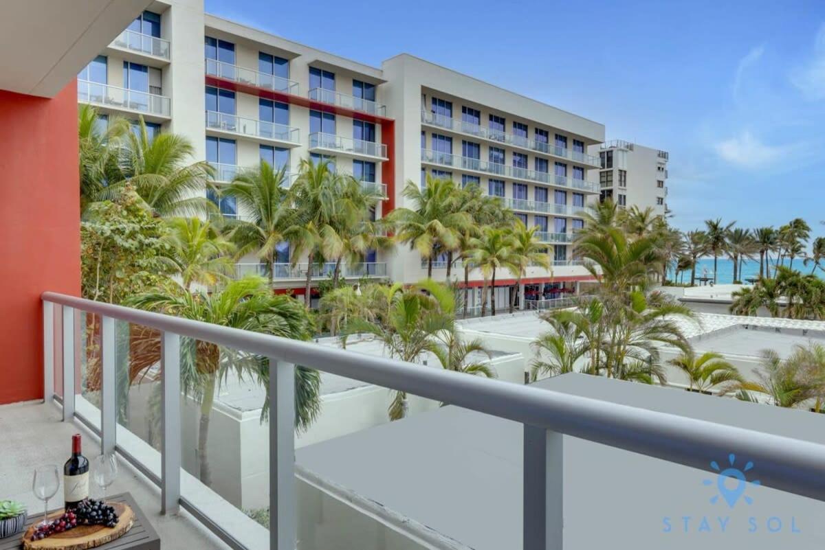 Rooftop Pool & Hot Tub - Gym - Hollywood Beach Екстер'єр фото